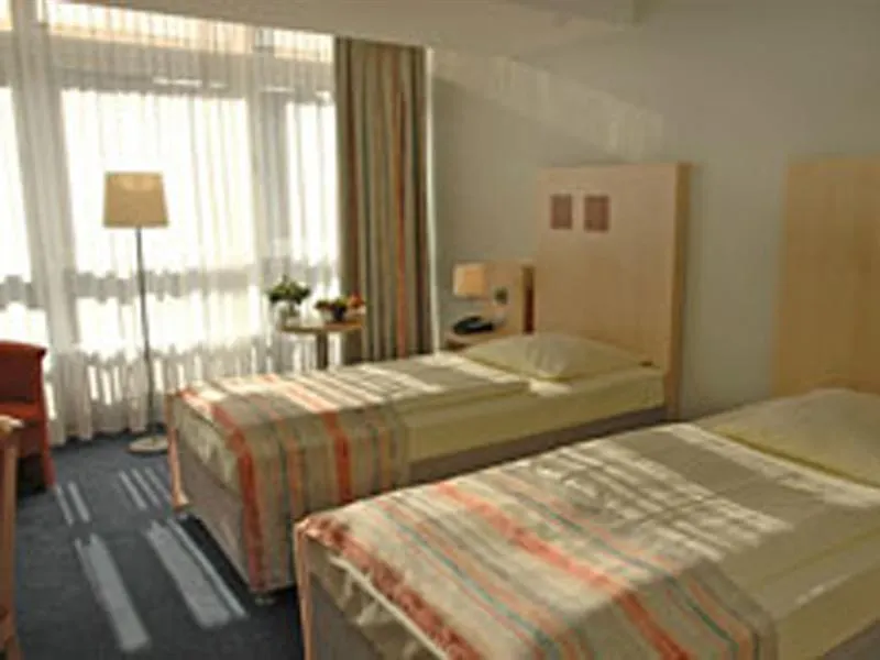 Best Western Hotel Berlin-Kurfuerstendamm 4*, Berlin